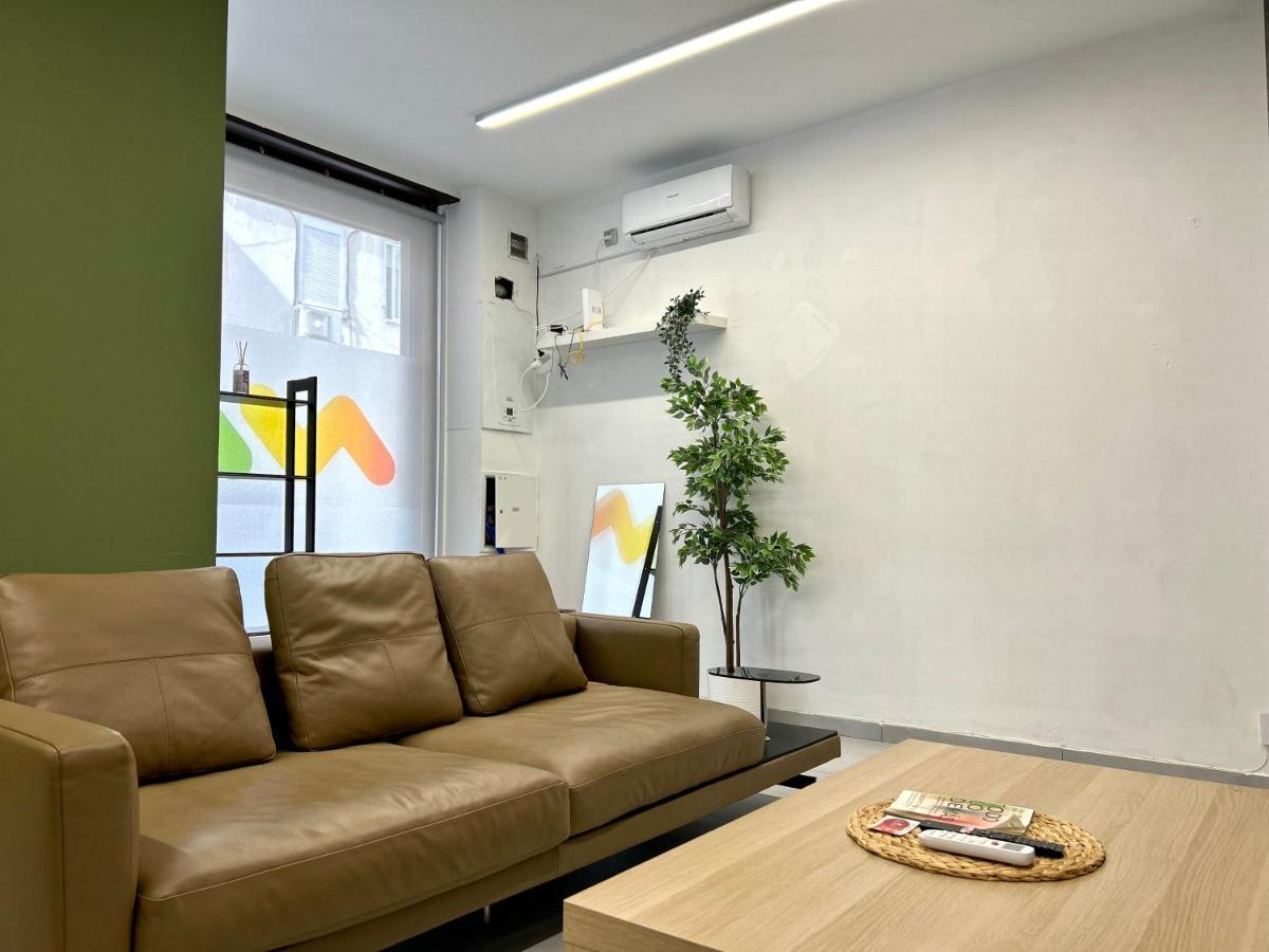 Hostel Ramon Lujan 91 Madrid Kültér fotó