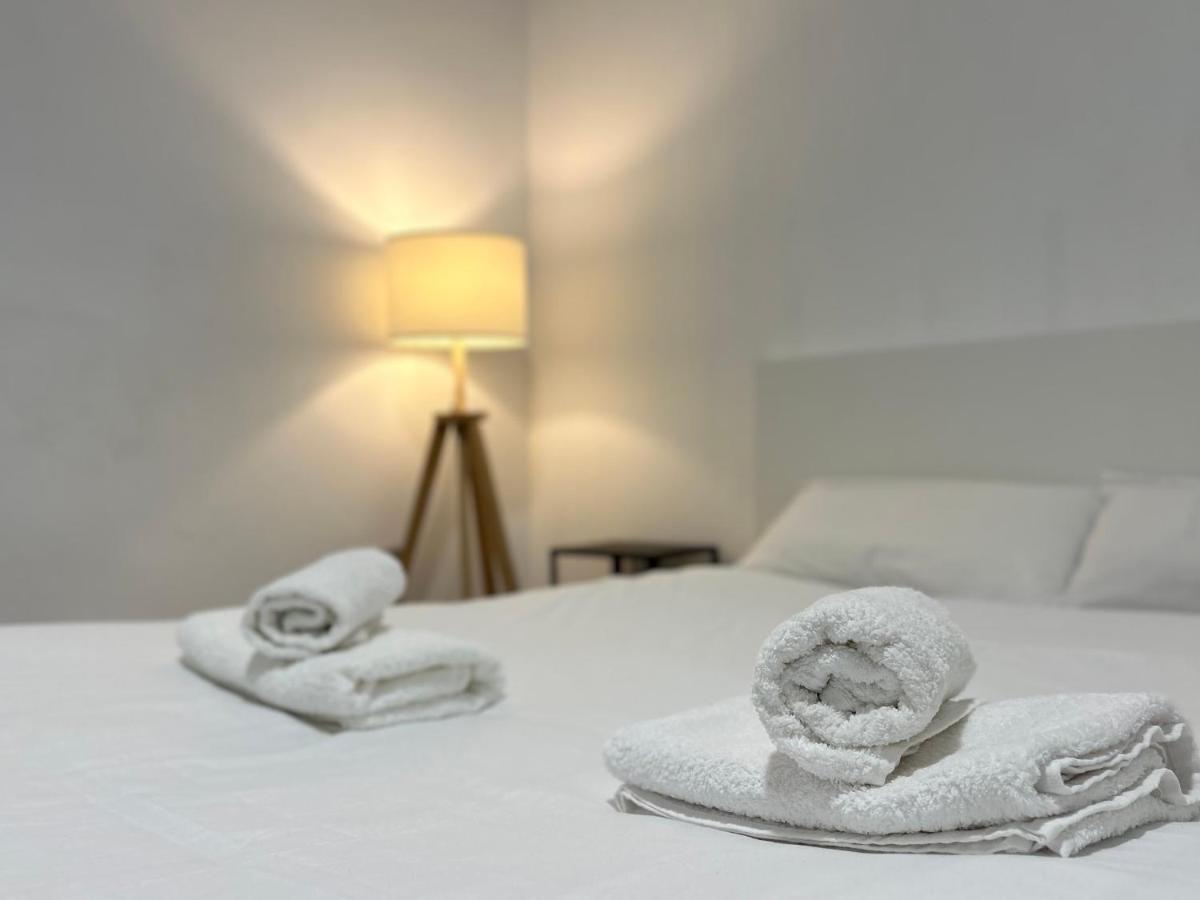Hostel Ramon Lujan 91 Madrid Kültér fotó